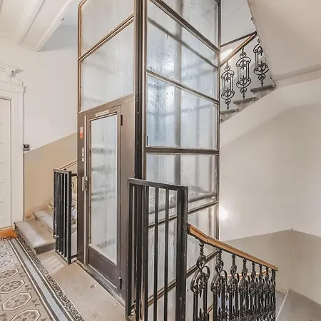 Private Room, Ac, W Kitchen * Praga